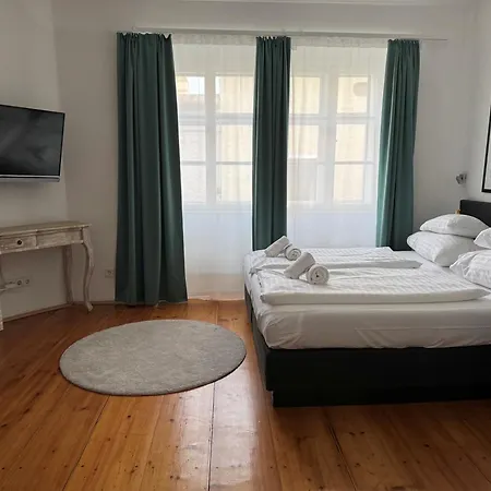 Smile Apartments Zum Goldenen Hirschen Krems an der Donau Room photo