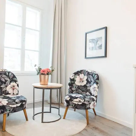 Smile Apartments Zum Goldenen Hirschen Krems an der Donau Room photo