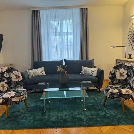 Smile Apartments Zum Goldenen Hirschen Krems an der Donau Room photo